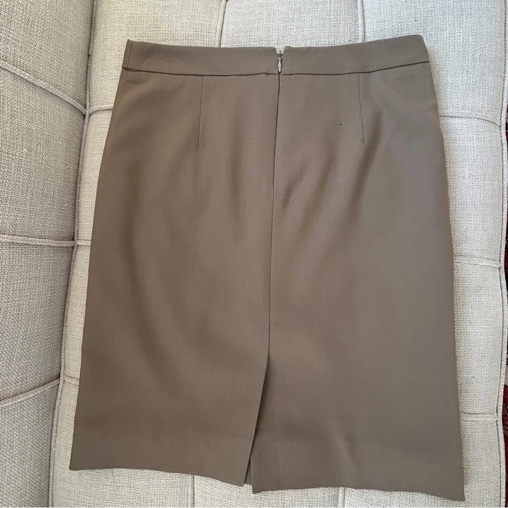 Elie Tahari Wool Suit with Leather Trim - Picture 13 of 14